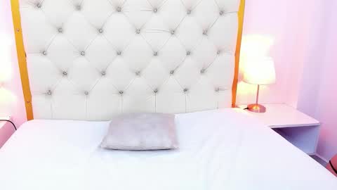 Snapshot of curvella_rose chatting on 03.01.26 Tell my Rose online show from 03.01.26