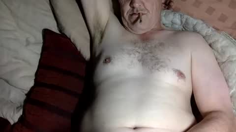 curvelover1977 online show from 11.13.25