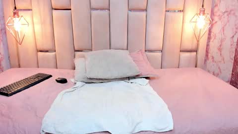 Alyanna  online show from 09.09.25