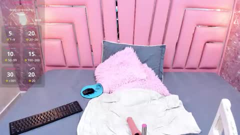 Alyanna  online show from 11.04.25