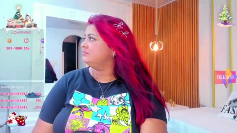 Snapshot of curvy_beauty_ chatting on 12.13.24 Hanna online show from 12.13.24