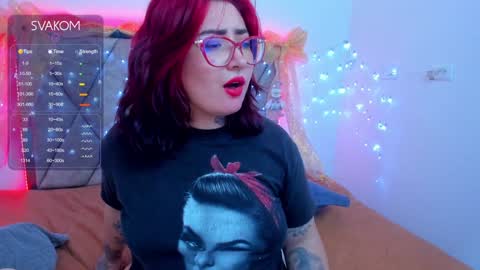 Snapshot of curvybaddie chatting on 12.19.24 A online show from 12.19.24