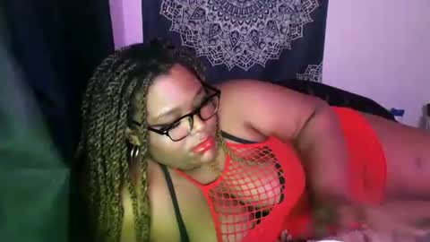 Snapshot of curvybcelinemixe chatting on 02.14.25 Cline online show from 02.14.25