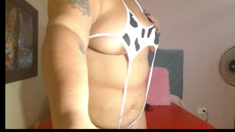 Snapshot of curvybeauty_ chatting on 09.30.25 HANNA online show from 09.30.25