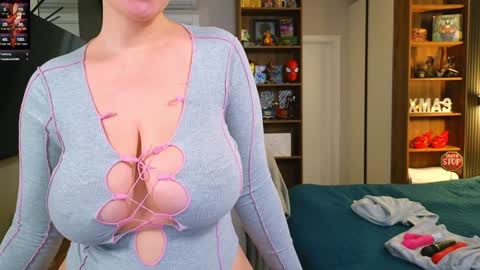 CurvyJules online show from 12.08.24
