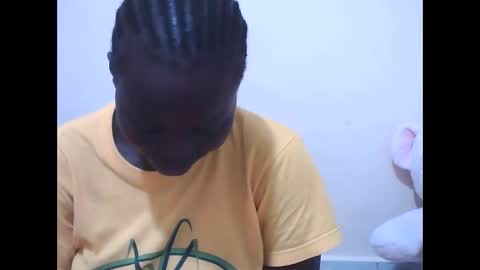 curvynubian online show from 03.25.26