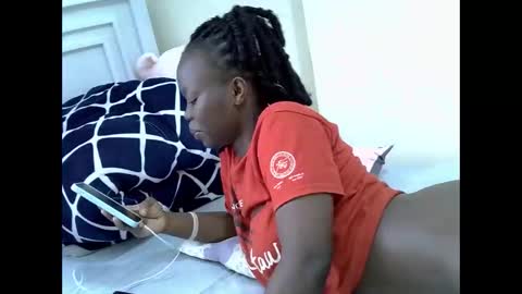 curvynubian online show from 06.02.26