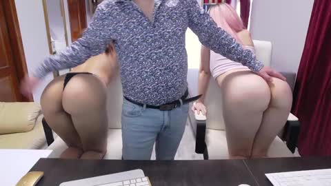  and follow twittercute00kiara2 online show from 02.26.25