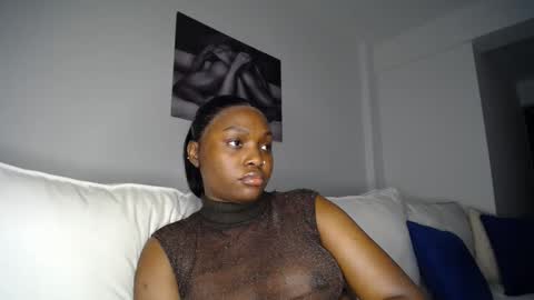 Snapshot of cute_ass18 chatting on 12.30.24 Liya online show from 12.30.24