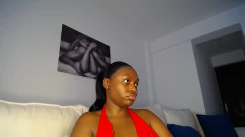 Snapshot of cute_ass18 chatting on 12.31.24 Liya online show from 12.31.24