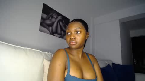 Snapshot of cute_ass18 chatting on 01.02.25 Liya online show from 01.02.25