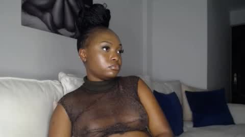 Snapshot of cute_ass18 chatting on 01.22.25 Liya online show from 01.22.25