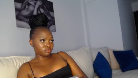 Snapshot of cute_ass18 chatting on 01.22.25 Liya online show from 01.22.25