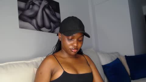 Snapshot of cute_ass18 chatting on 01.29.25 Liya online show from 01.29.25