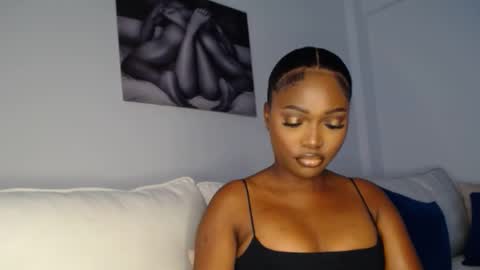 Snapshot of cute_ass18 chatting on 02.06.25 Liya online show from 02.06.25