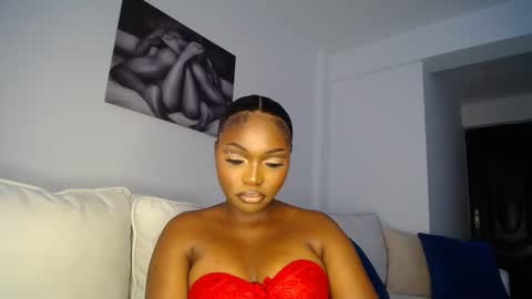 Snapshot of cute_ass18 chatting on 02.10.25 Liya online show from 02.10.25
