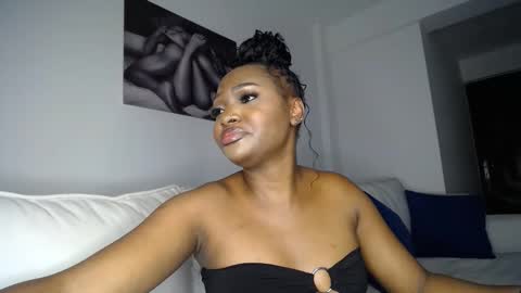 Snapshot of cute_ass18 chatting on 03.03.25 Liya online show from 03.03.25