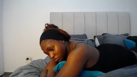 Snapshot of cute_ass18 chatting on 09.26.25 Liya online show from 09.26.25