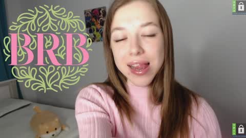 Snapshot of cute_beauty chatting on 01.04.25 Amanda online show from 01.04.25