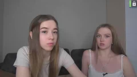 Snapshot of cute_beauty chatting on 03.06.25 Amanda online show from 03.06.25