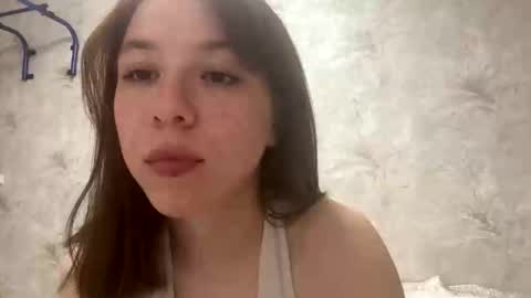 Snapshot of cute_beauty chatting on 09.26.25 Amanda online show from 09.26.25
