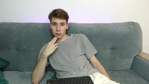 Snapshot of cute_brian chatting on 10.30.25 Im Brian online show from 10.30.25