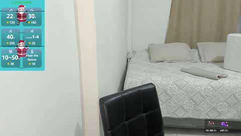 Snapshot of cute_brunett chatting on 12.16.24 Sara online show from 12.16.24