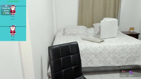 Snapshot of cute_brunett chatting on 12.19.24 Sara online show from 12.19.24