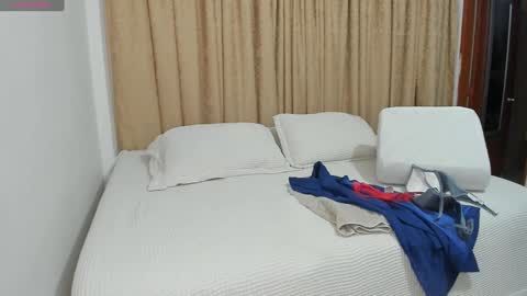 Snapshot of cute_brunett chatting on 01.11.25 Sara online show from 01.11.25