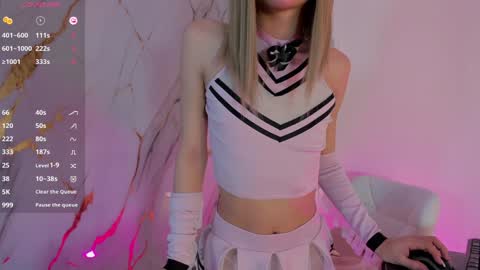 Snapshot of cute_dani1 chatting on 02.07.25 online show from 02.07.25