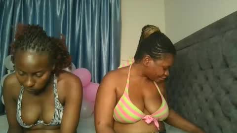 Snapshot of cute_daniellah chatting on 09.22.25 Danillah online show from 09.22.25