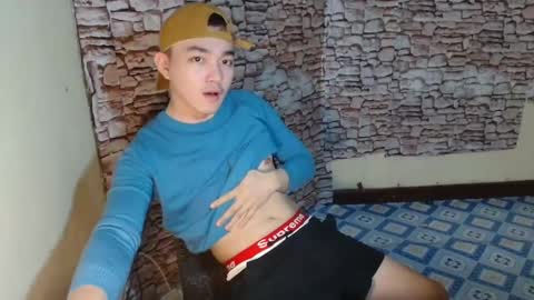 cute_enzo24 online show from 02.19.25
