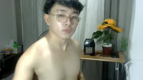 cute_enzo24 online show from 06.15.26