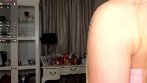 Snapshot of cute_fox_girl chatting on 11.14.25 Anne online show from 11.14.25