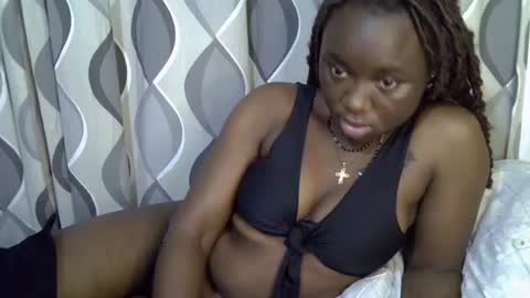 Snapshot of cute_gee chatting on 06.25.26 daddysdoll online show from 06.25.26