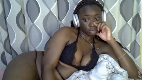 Snapshot of cute_gee chatting on 06.27.26 daddysdoll online show from 06.27.26