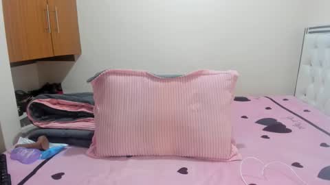 cute_gee43 online show from 09.09.25