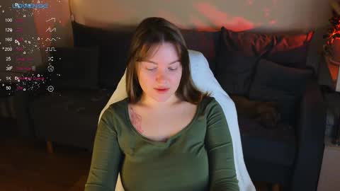 Snapshot of cute_junk chatting on 12.14.25 Kite and Jack online show from 12.14.25