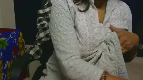 Snapshot of cute_kashmira99 chatting on 11.06.25 kashmira online show from 11.06.25