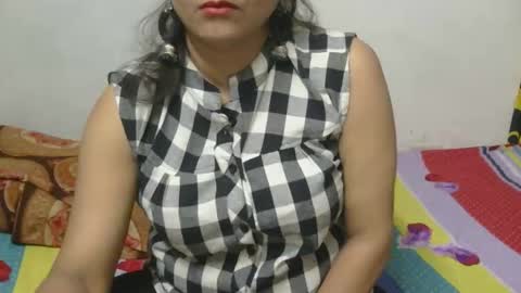 Snapshot of cute_kashmira99 chatting on 11.10.25 kashmira online show from 11.10.25