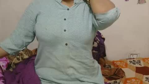 Snapshot of cute_kashmira99 chatting on 11.30.25 kashmira online show from 11.30.25