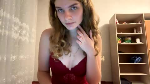 cute_kitte online show from 01.28.25
