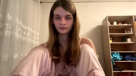 cute_kitte online show from 02.12.25
