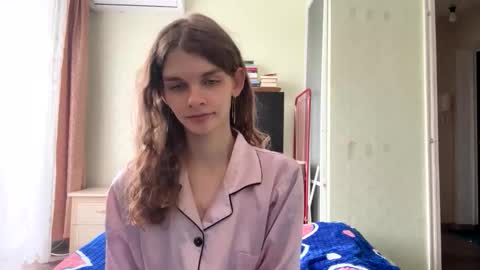 cute_kitte online show from 10.04.25