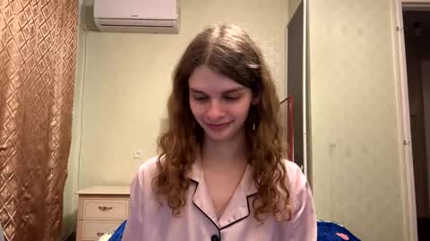 cute_kitte online show from 10.04.25