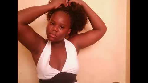 Snapshot of cute_latifah chatting on 02.10.26 cute_latifah online show from 02.10.26