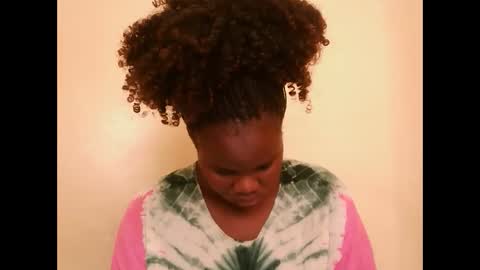 Snapshot of cute_latifah chatting on 03.01.26 cute_latifah online show from 03.01.26