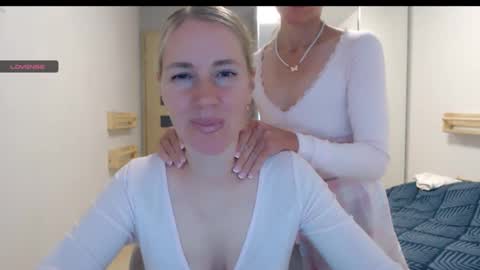 cute_lion_ online show from 10.08.25