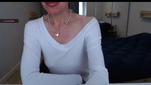 cute_lion_ online show from 10.21.25