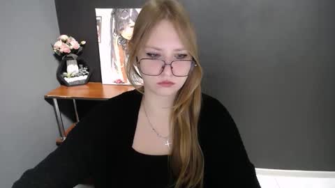 Veronica online show from 10.28.25